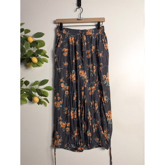Angie Pants - ANGIE Navy Floral Pants Sz M/L